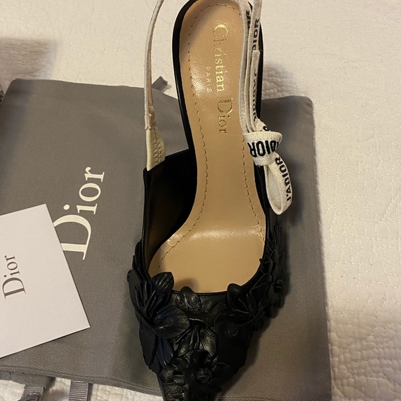❌SOLD❌Dior Black Lambskin Flower Slingback heel 4” - Picture 7 of 12
